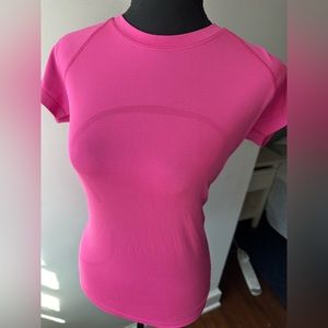 Lululemon Swiftly Tech Short-Sleeve Shirt 2.0